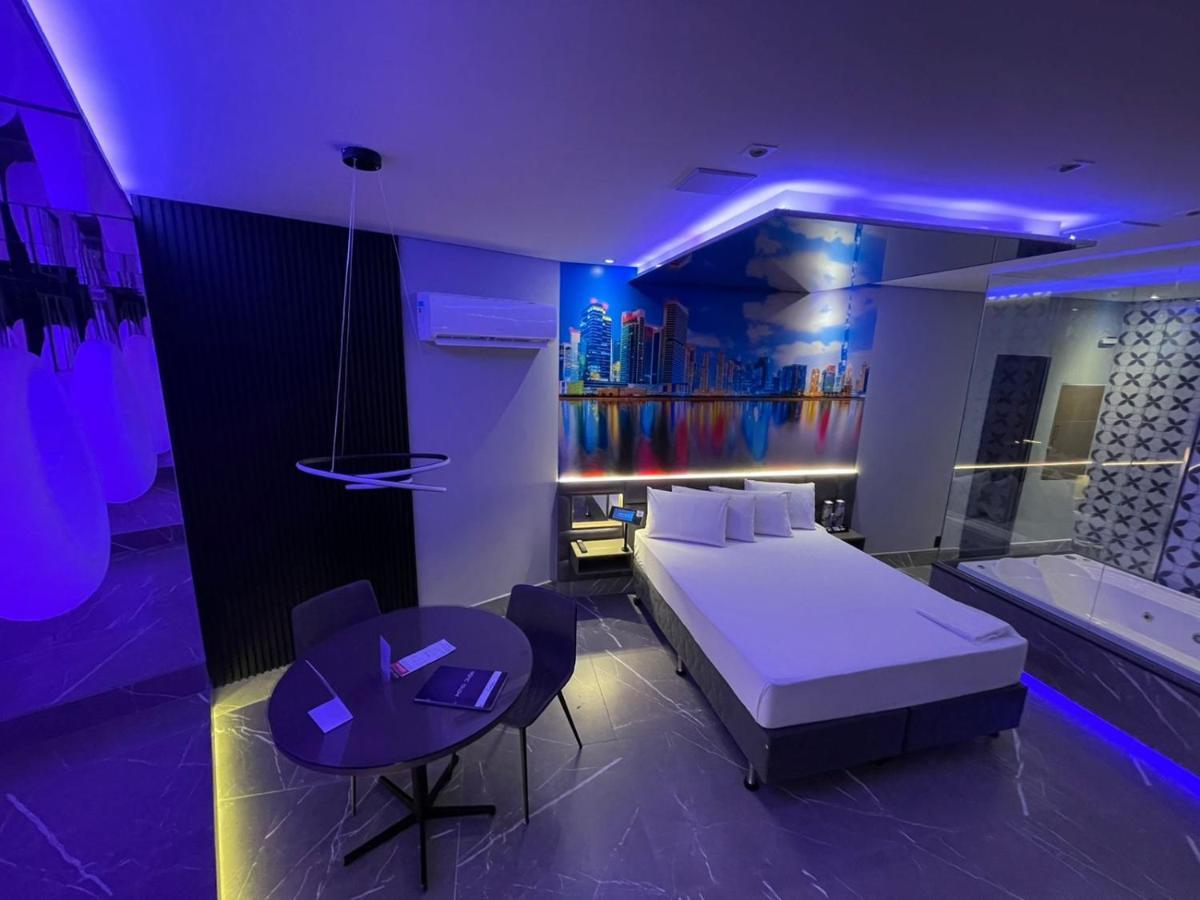 HOTEL MOTEL DUBAI BH (ADULTS ONLY) BELO HORIZONTE 3* (Brasil) - de